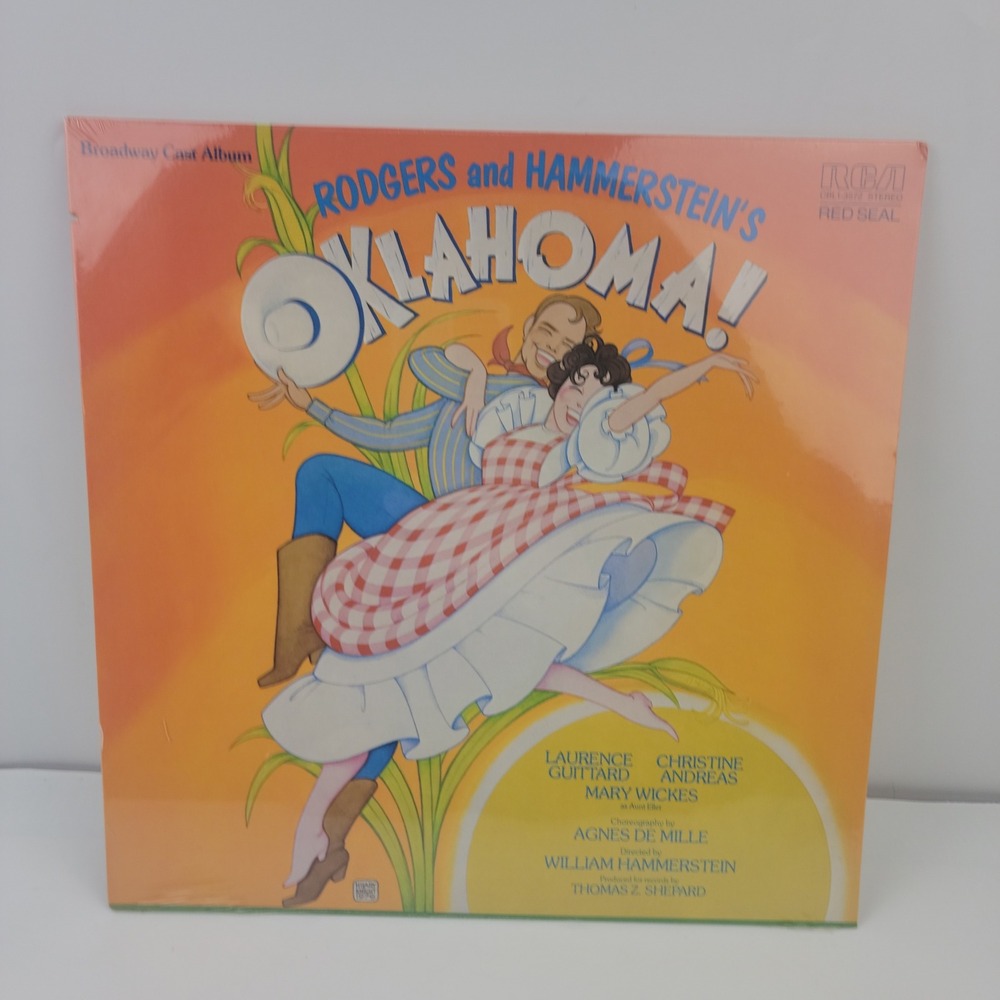 Rodgers and Hammerstein Oklahoma Broadway Cast Vinyl LP RCA Red Seal CBL1-3572